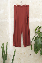Rostrote Hose mit Gummibund Chlench Tilly 2 - Wildflowers1/2 (44/46)Petrol