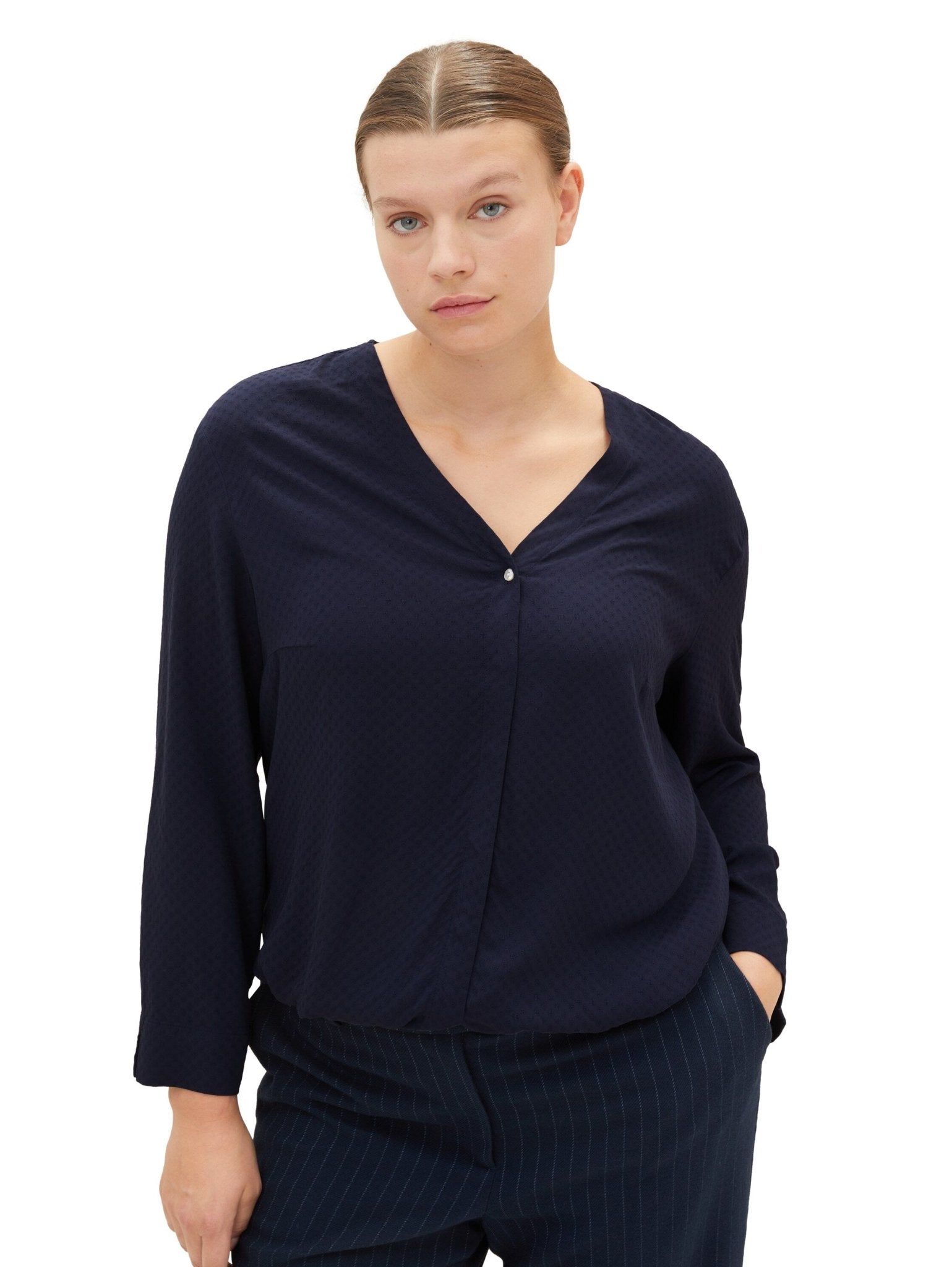 1041156Dunkelblaue Langarm-Bluse mit Stickerei - Wildflowers44Dunkelblau