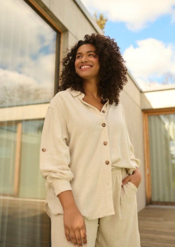 10580875Leinen Bluse langarm Liloa Kaffe Curve - Wildflowers44