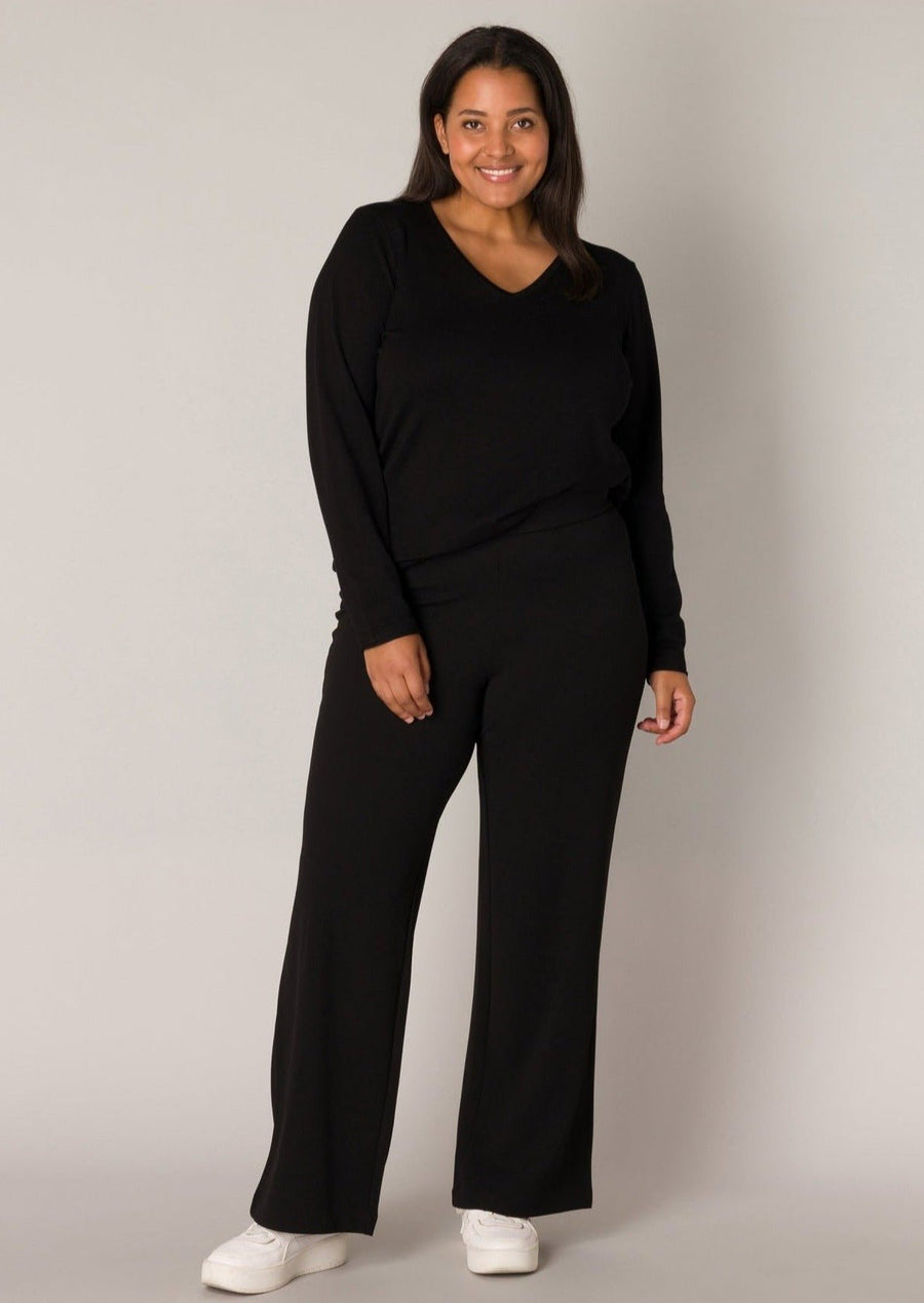 7000092Schwarze gerade geschnittene Hose Arah - Wildflowers44Schwarz