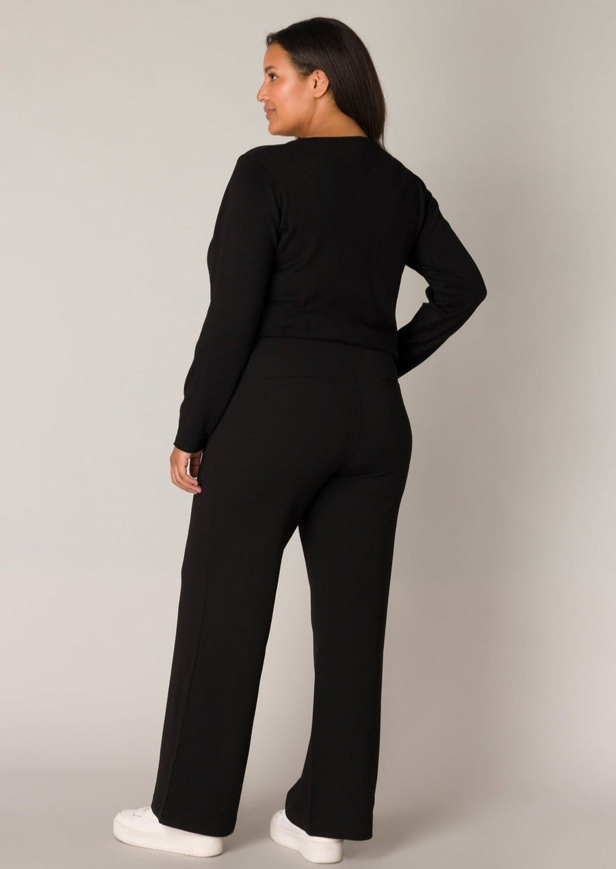 7000092Schwarze gerade geschnittene Hose Arah - Wildflowers44Schwarz