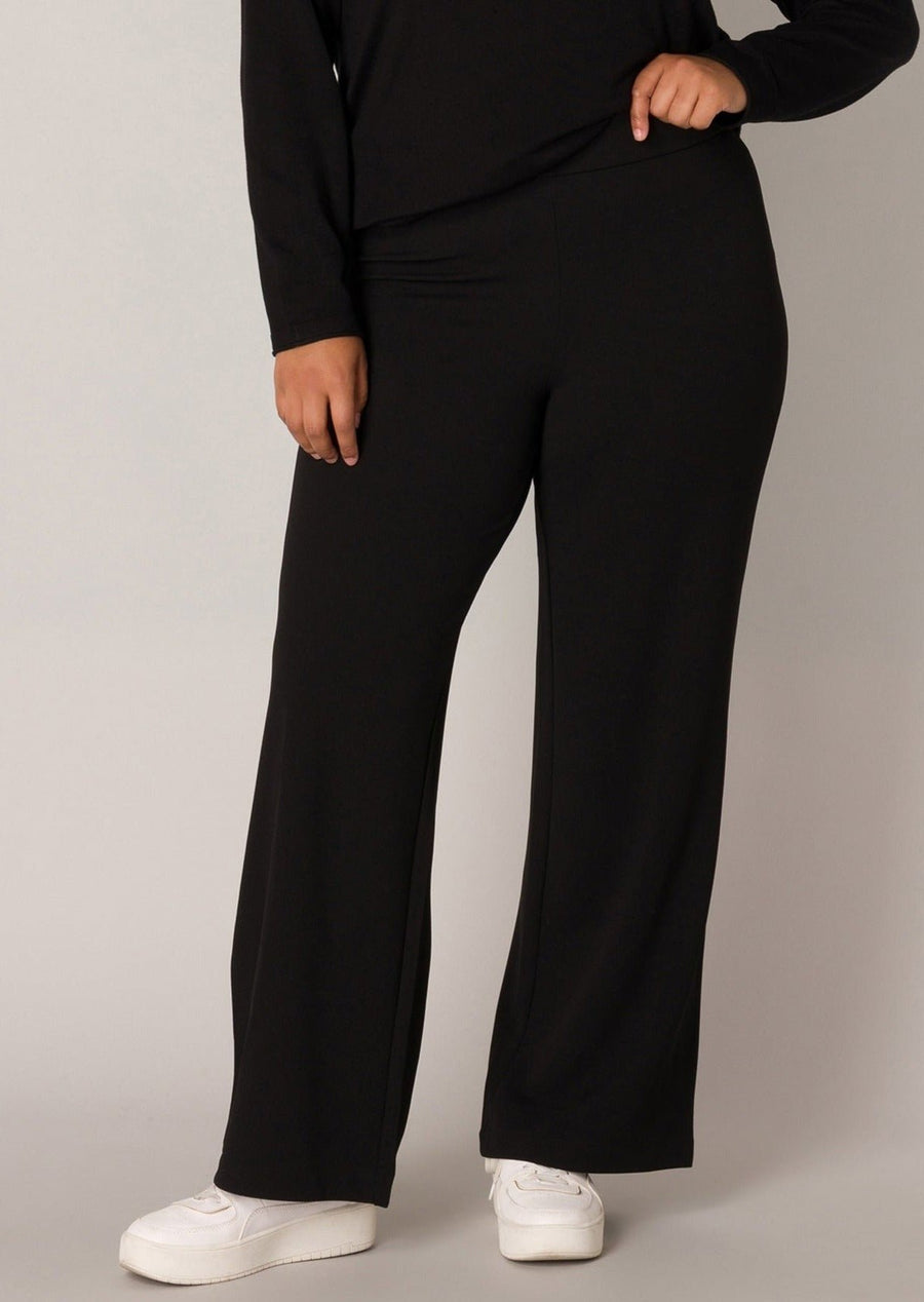 7000092Schwarze gerade geschnittene Hose Arah - Wildflowers44Schwarz