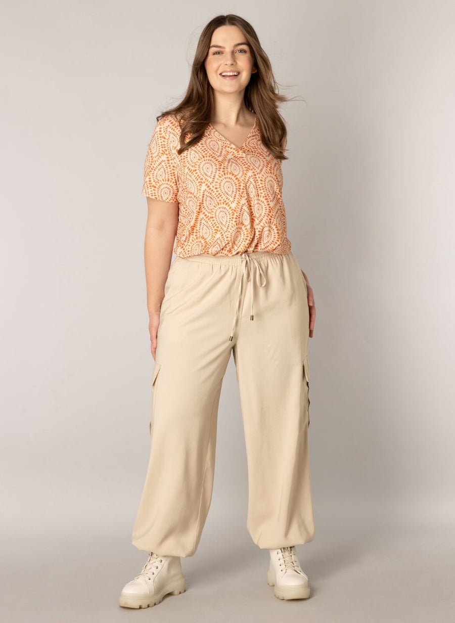 A004395Shirt mit orangem Muster Yesta Harvin - Wildflowers46Creme/orange