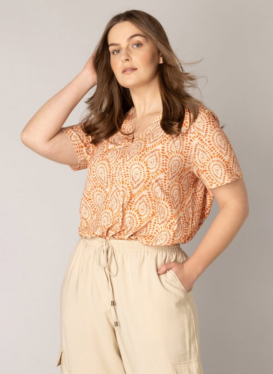 A004395Shirt mit orangem Muster Yesta Harvin - Wildflowers46Creme/orange